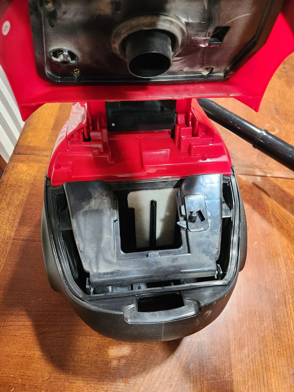 Red Ladybug-Style Vacuum Cleaner Works Great No Bags Retractable Cord. - Picture 6 of 14
